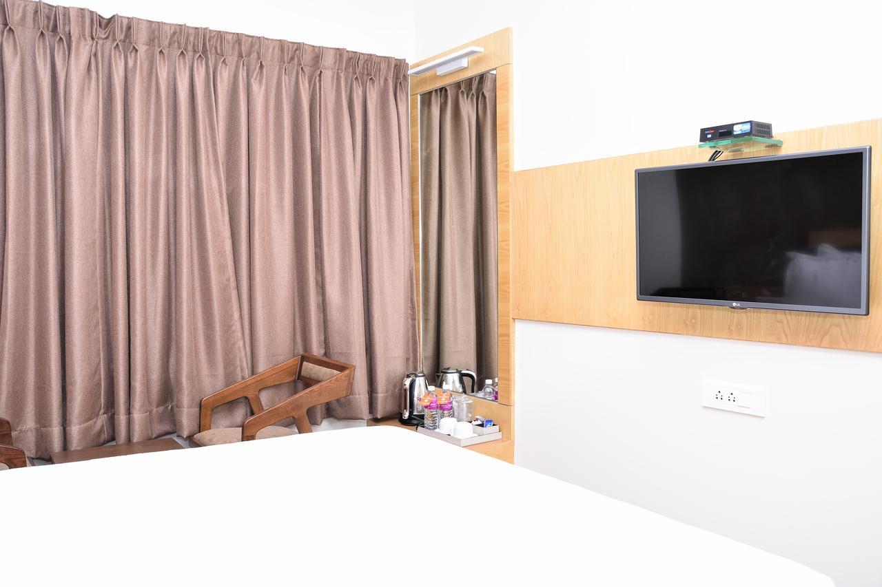 Hotel Laya Inn Ariyalur Екстер'єр фото
