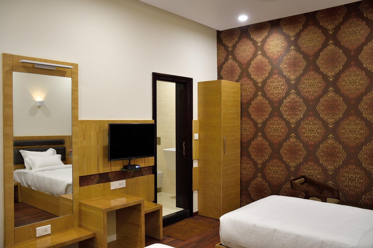 Hotel Laya Inn Ariyalur Екстер'єр фото